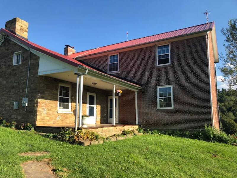 NICE BRICK FARMHOUSE IN THE COUNTRY, PRIVATE CABIN, HAY FIELD, FENCED PASTURE 